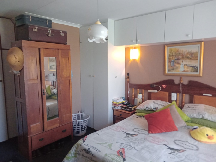 4 Bedroom Property for Sale in Noorsekloof Eastern Cape